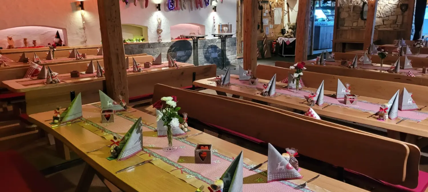 Weihnachtliche Tischdekoration von Längestadl
