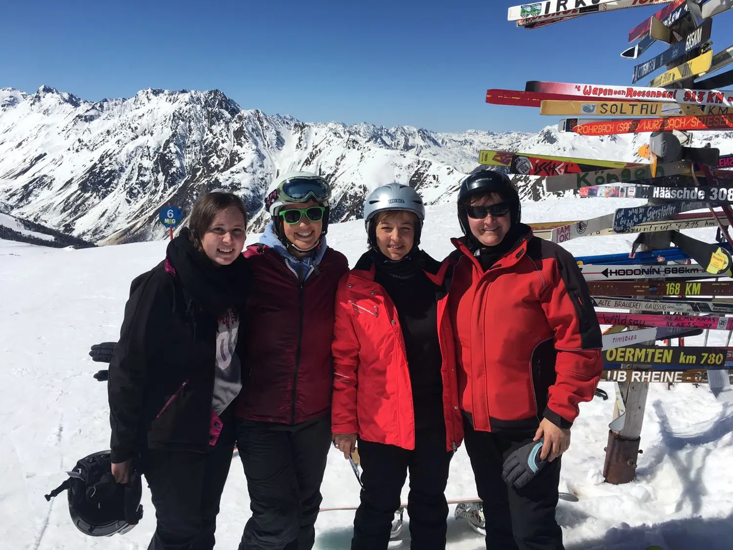 Menschen in Ischgl am Längestadl
