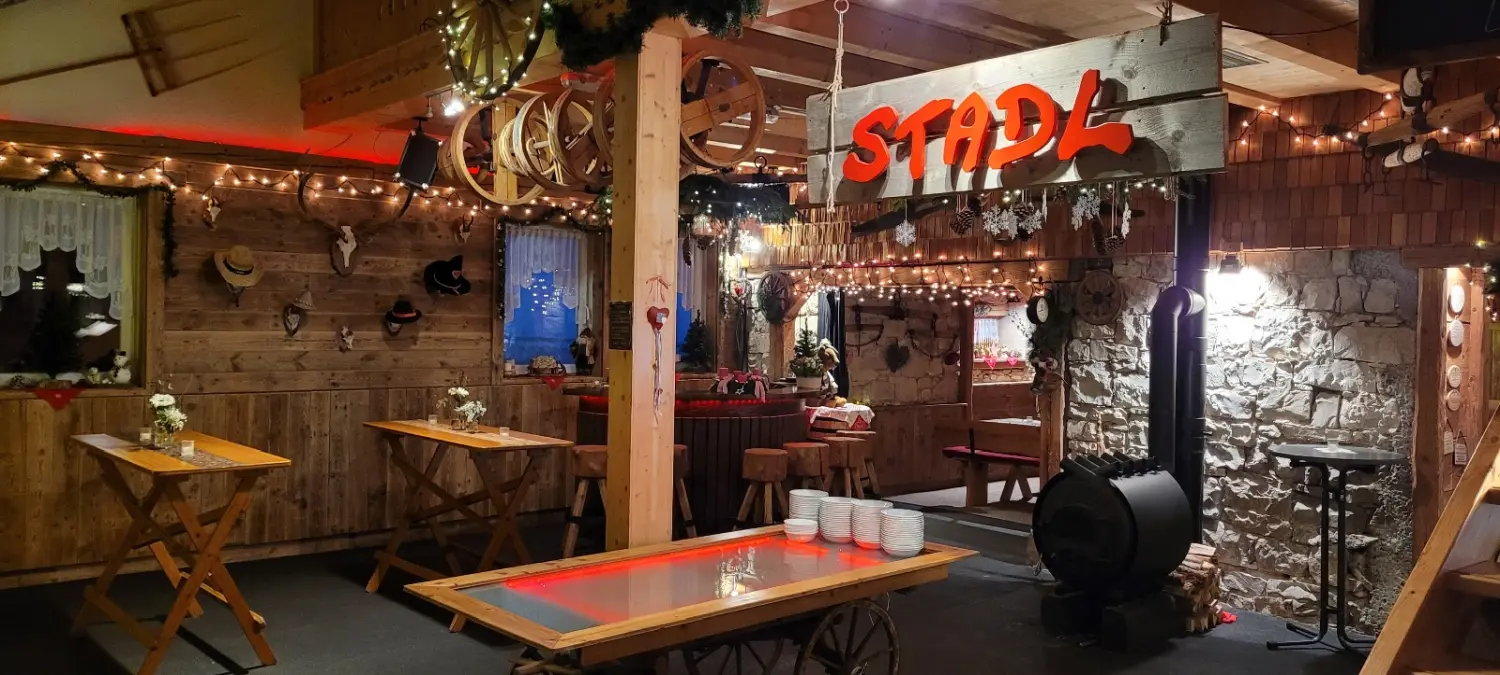 Weihnachtliche Tischdekoration von Längestadl